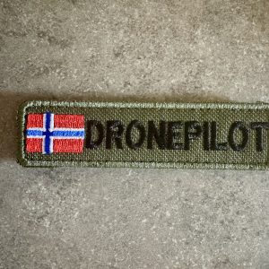 Dronepilot Patch – Norsk flagg (25x100 mm) mørkegrønn