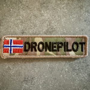 Dronepilot Patch – Norsk flagg (25x100 mm) lys/khaki